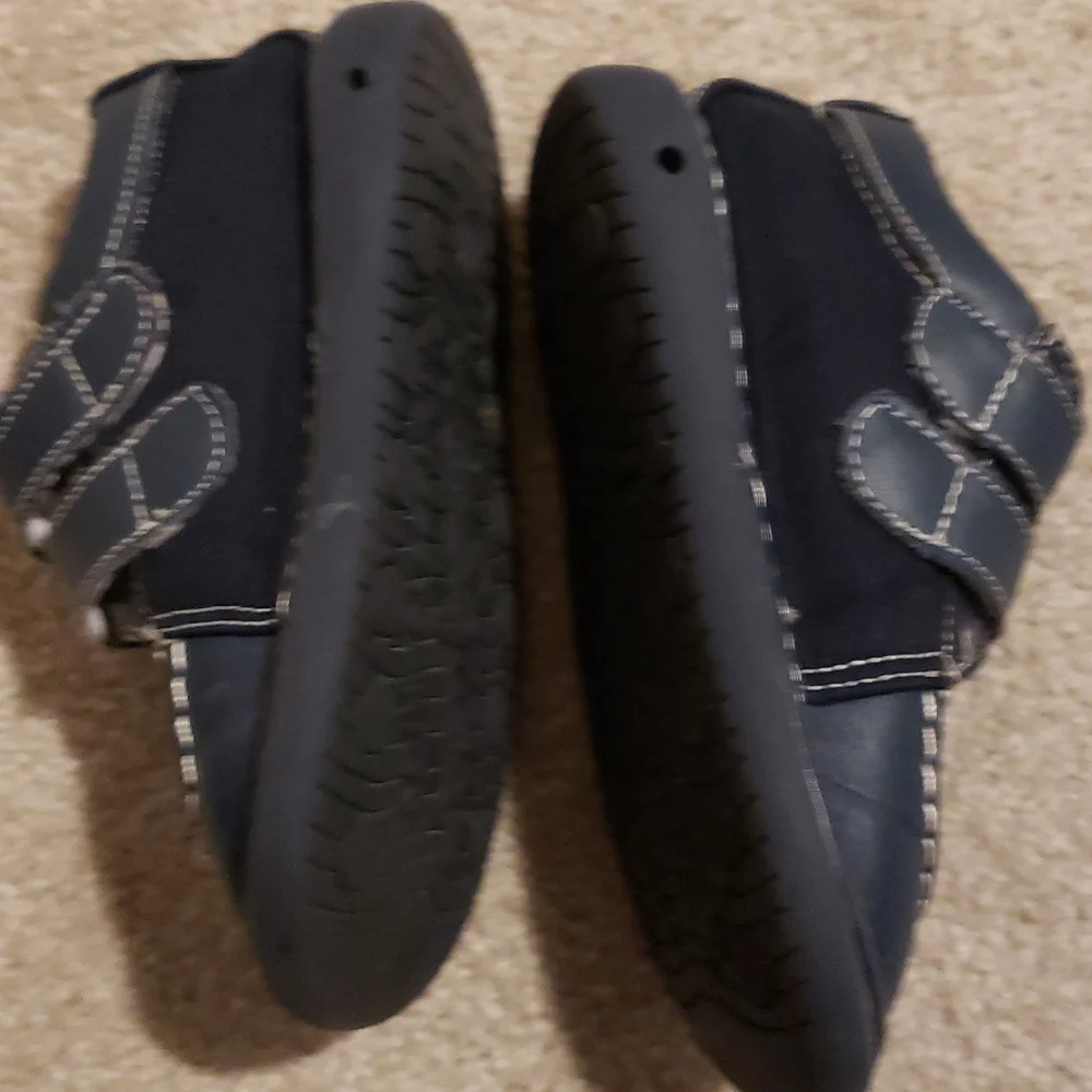Navy 11 wee squeak shoes boy